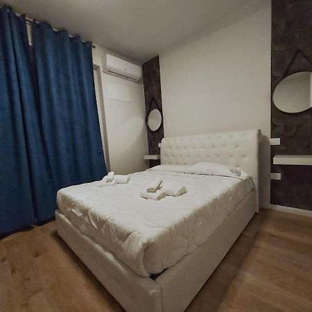 Hotel Benaco Mavras Peschiera del Garda Exterior foto