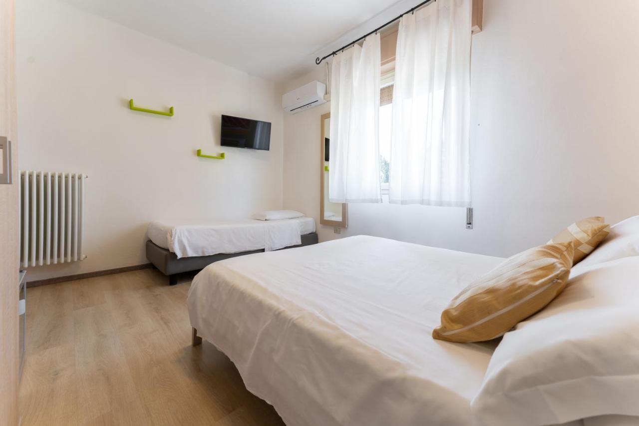 Hotel Benaco Mavras Peschiera del Garda Exterior foto