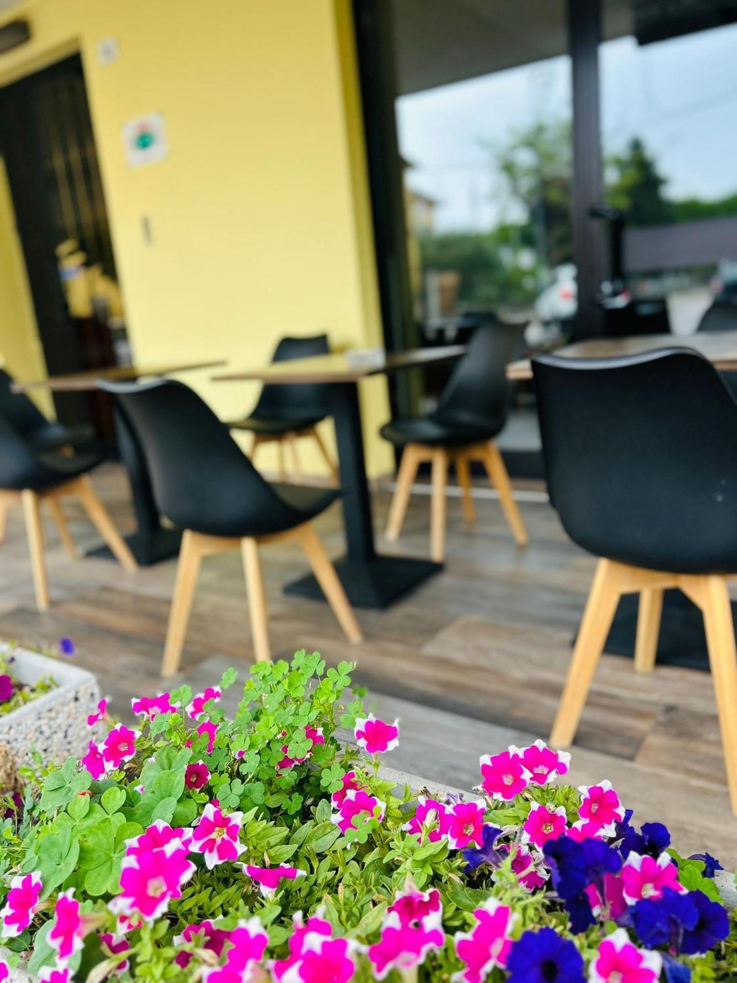 Hotel Benaco Mavras Peschiera del Garda Exterior foto